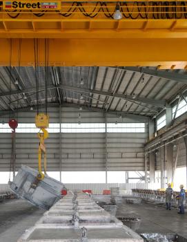 15) Aluminium - Street crane hot ladle handling